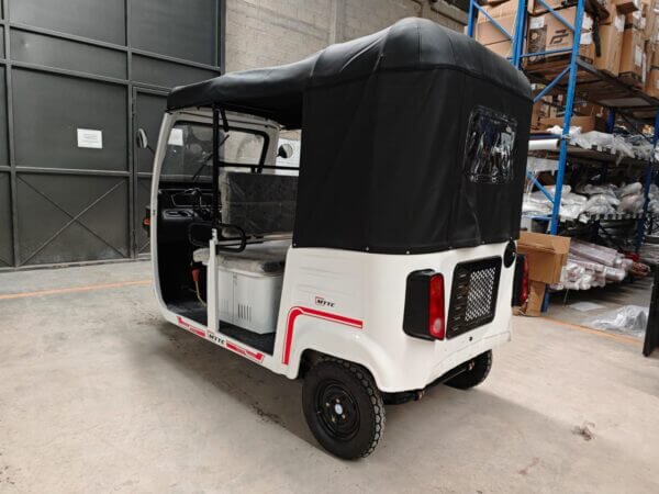 Motocarro Mototaxi 200cc para Pasajeros | Enfriamiento Líquido | Alto Rendimiento