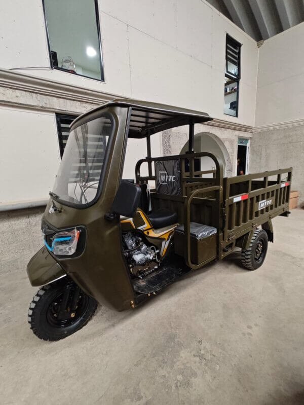 WhatsApp Image 2025-06-02 at 4.59.49 PM (1) Motocarro de Carga 200cc | Radiador | Toldo y Cabina | 600 kg